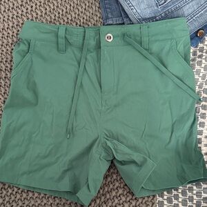 Patagonia Women’s Green Flat Front Shorts (Quick Dry)
